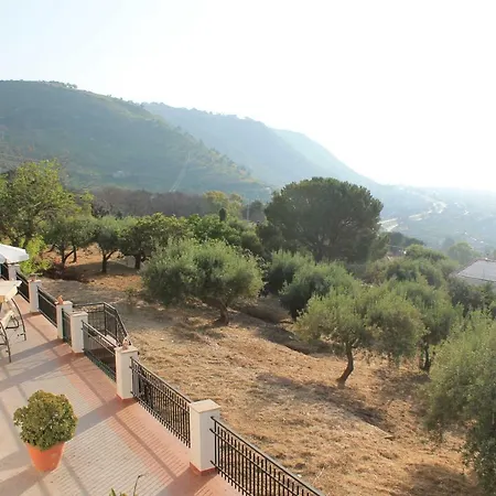 Maria Feriehus Cefalù